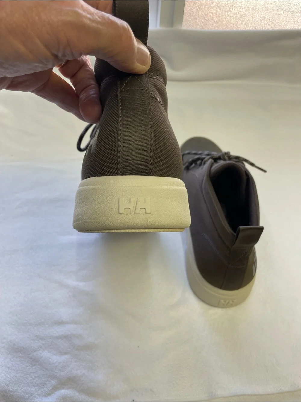Helly Hansen Brown Chukka Boots with White Sole Leather